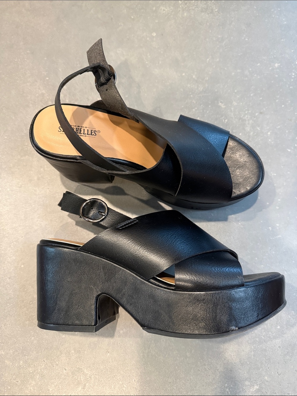 Seychelles Black Strappy Platform Sandals - Picture 1 of 9